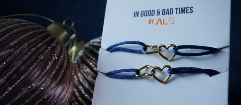 Foto van In Good & Bad Times armbandjes met kerstsfeer