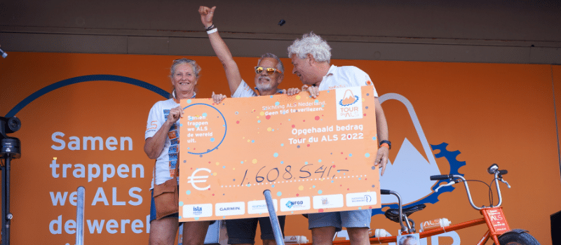 Irmgard en Gert-Jan Pijl en Gorrit Jan Blonk maken voorlopige eindopbrengst van 1.6 miljoen euro bekend voor de tiende editie van Tour du ALS