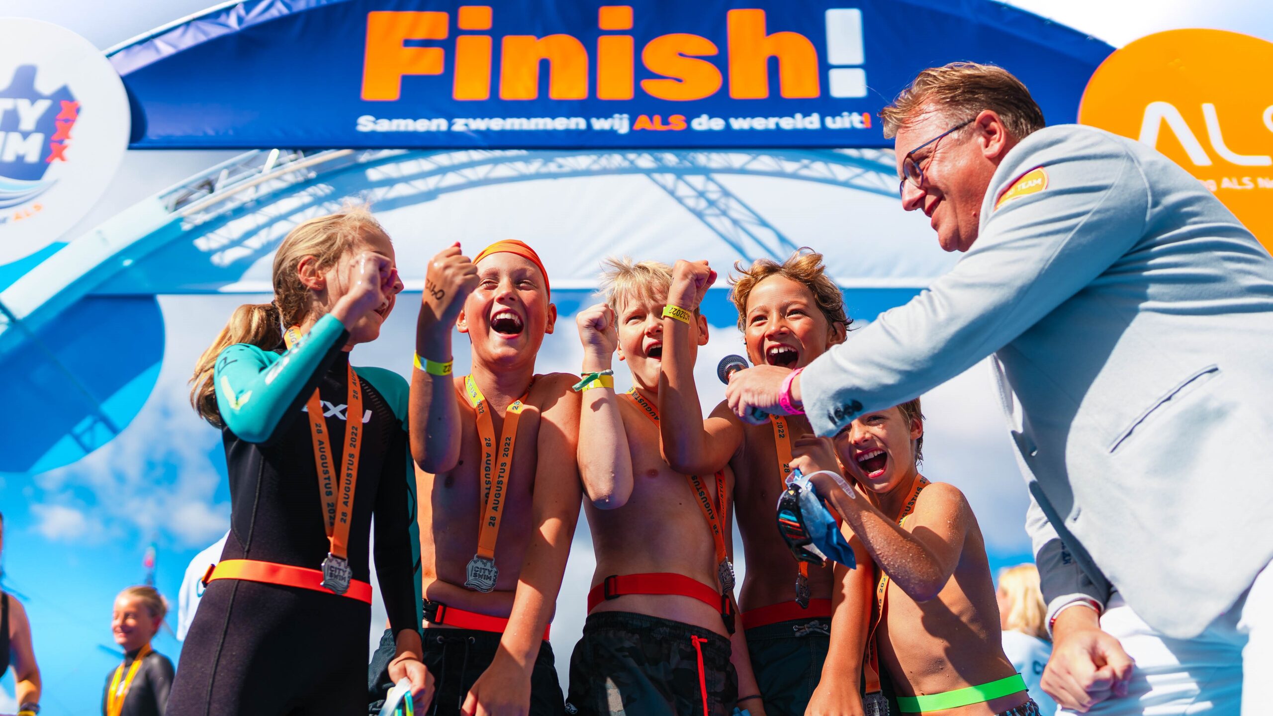 Doe mee aan de Amsterdam City Swim en zamel geld in voor ALS