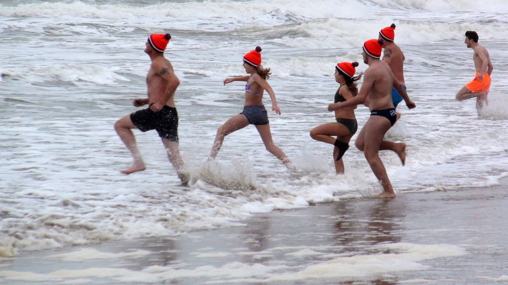 Organiseer een nieuwjaarsduik en laat je sponsoren voor ALS