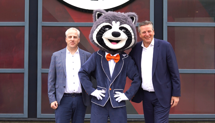 ALS Financieel Diner - Igor Gavic & Hans Schrijver van TJIP met mascotte Tjippie